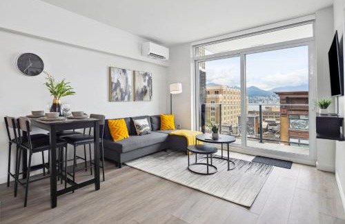 Central Apartment | Brand New City Apt in Downtown Vancouver