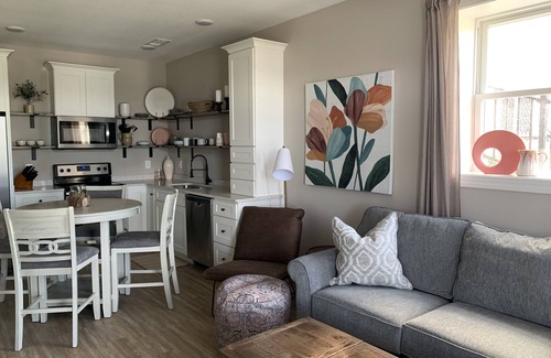 La Follette Condo | Brand new condo with gorgeous lake views