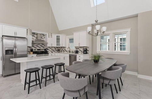 North End House | Brand New Construction on Beach Block w/Parking