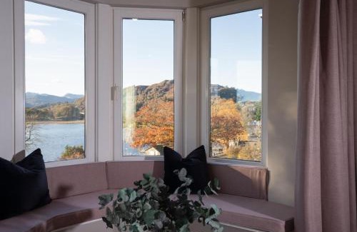 Waterhead Apartment | Brand New - Contemporary - 2 Bedroom - 2 Bathroom - Spacious Apartment - Lake Views