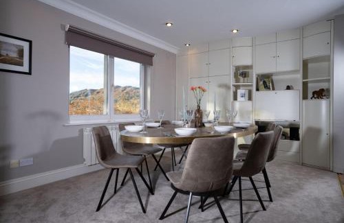 Waterhead Apartment | Brand New - Contemporary - 2 Bedroom - 2 Bathroom - Spacious Apartment - Lake Views