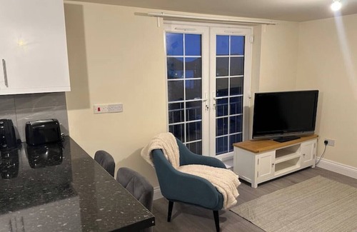 Goodmayes Apartment | Brand New! Cosy London Apartment - Elizabeth line