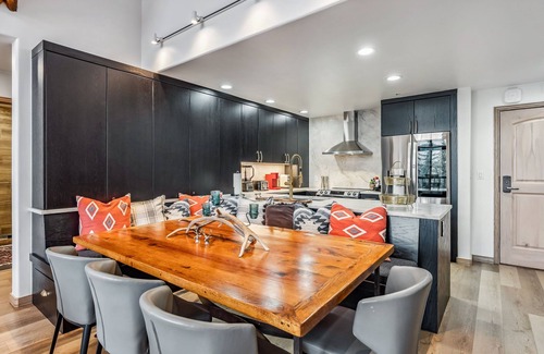 Beaver Creek Condo | BRAND NEW DESIGNER . Direct True SKI IN and OUT, 4 Bedroom. BEST VIEWS!