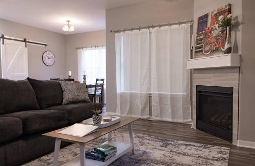 Sycamore Apartment | Brand New Duplex in Sycamore