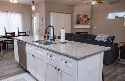 Sycamore Apartment | Brand New Duplex in Sycamore