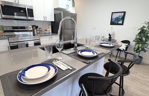 Central Okanagan House | Brand-New! Elegant Escape – Near Pristine Lakes, Wineries, Golf & Trails