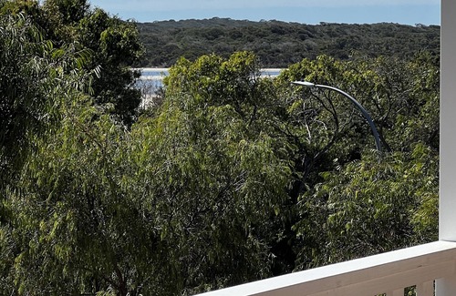 Bremer Bay House | Brand new elevated spacious 3 bedroom house walking distance to all amenities.