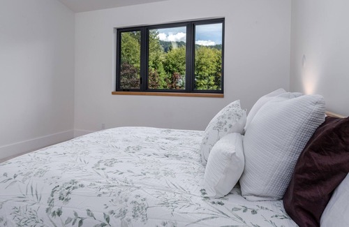 Brackendale House | Brand New Estate Home Private Property