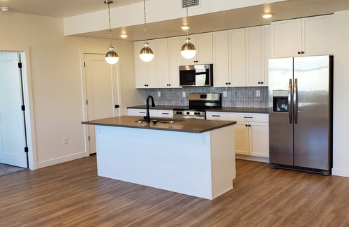 St. George Condo | Brand new exquisite 2-bedroom condo with water park in St. George/Hurricane.