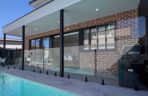 Rye House | Brand new family beach house, 150m from shops & beach with pool!