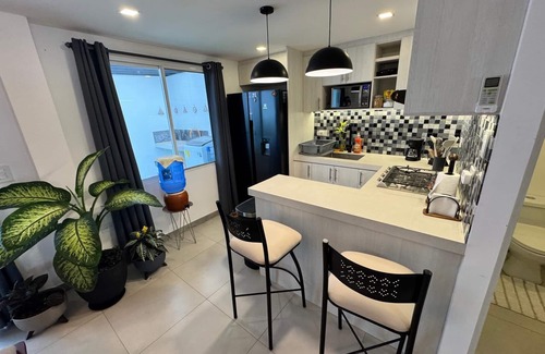Manta House | Brand new family home! 10 mins from the beach