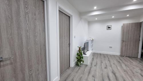 Haringey Apartment | Brand New Flat Close To Turnpike Lane Tube Station