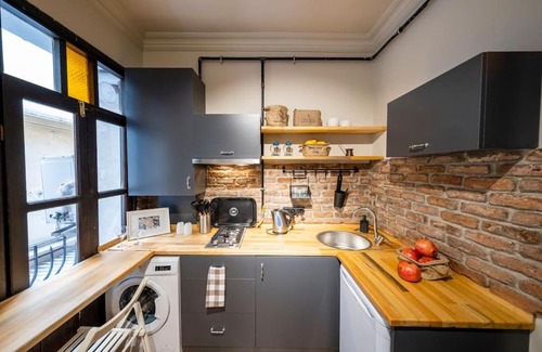 Asmali Mescit Apartment | Brand New Flat in a Historical Building