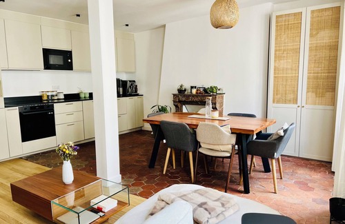 Quartier de la Folie-Mericourt Apartment | Brand-new Flat in Paris Center/65 sqm/Friends & Family