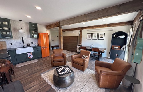 Albany Apartment | Brand new, fully remodeled tack room in a working barn at Rebel Ranch.