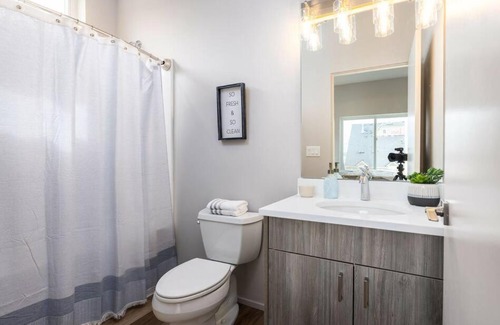 Anacortes Apartment | *Brand New* Fully Updated Condo 910 in Anacortes
