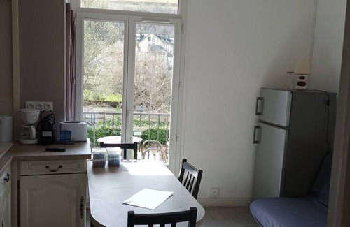 La Bourboule Apartment | BRAND-NEW FURNISHED APARTMENT A STONE'S THROW FROM THE TOWN CENTER AND THERMAL BATHS