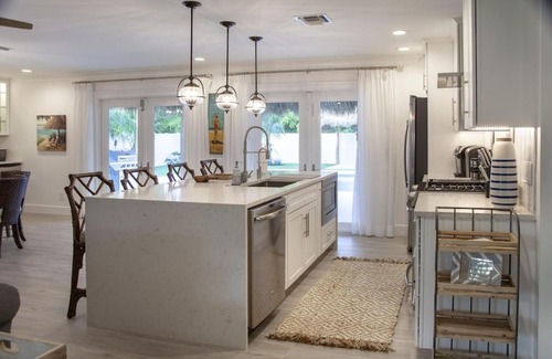 Jupiter House | Brand New, High End, Head to Toe Renovation 3/2 with Pool & Hot tub