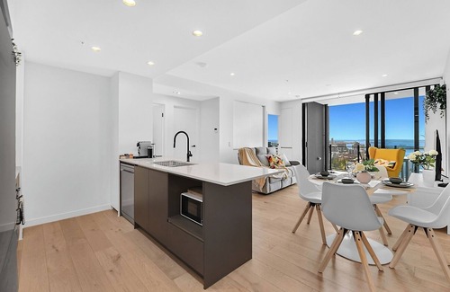 Southport Apartment | Brand New High-level Ocean View 2BR Retreat