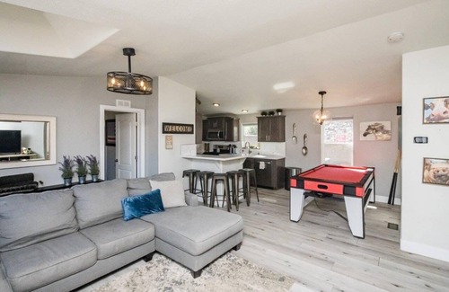 Parker Strip House | @BRAND NEW HOME BEST AMENITIES IN PARKER@ AMAZING VIEWS FULLY STOCKED HOME