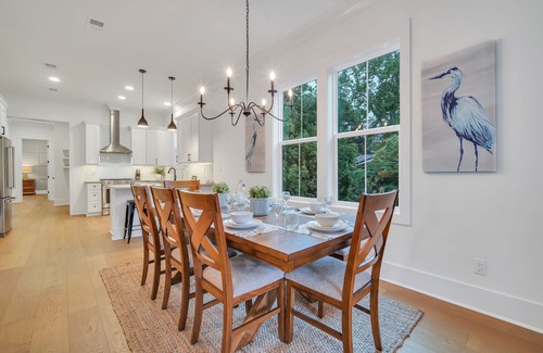 Old Town Bluffton House | Brand New Home in Old Town Bluffton. Walk to Promenade and May River
