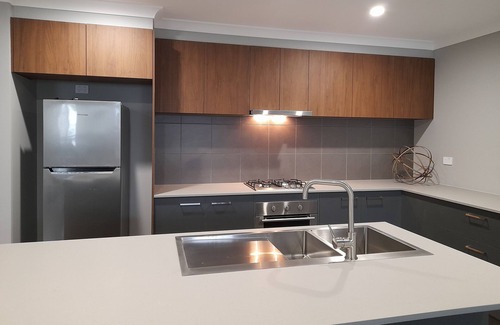 Portarlington House | Brand new home just 1 minute from the beach!