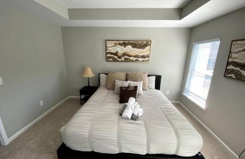 East Point Apartment | Brand NEW HOME mins to airport