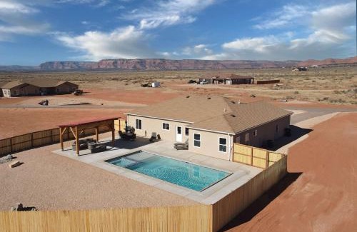 Kanab House | Brand New Home with Private Pool and Hot Tub