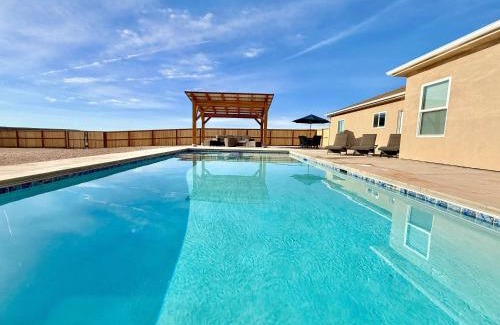 Kanab House | Brand New Home with Private Pool and Hot Tub