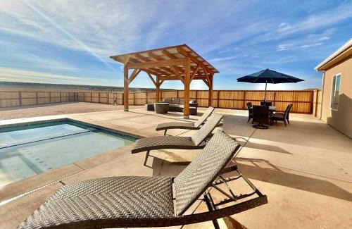 Kanab House | Brand New Home with Private Pool and Hot Tub