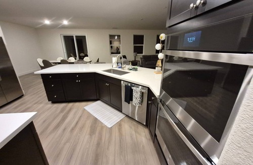 Sparks House | Brand New Home with Views 3/2