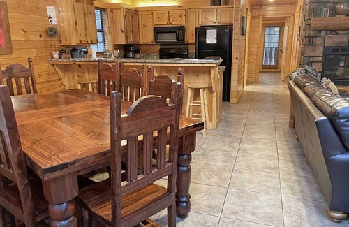 Broken Bow Cabin | Brand New Hot Tub 3BR/2BTH with Shared Fishing Ponds on 40 acres