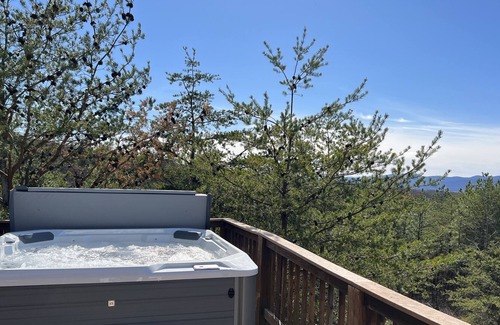Old Fields Cabin | Brand New Hot Tub! Beautiful Log Cabin w/Gorgeous Views