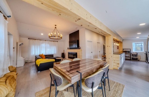 Mount Marion House | Brand New House with Huge patio overlooks Esopus Creek at Lake Katrine