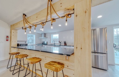 Mount Marion House | Brand New House with Huge patio overlooks Esopus Creek at Lake Katrine