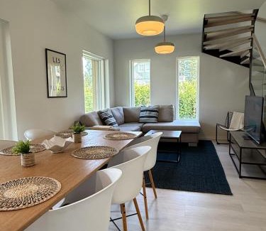 Vantaa House | Brand new house with four bedrooms, parking, sauna, patio
