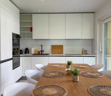 Vantaa House | Brand new house with four bedrooms, parking, sauna, patio