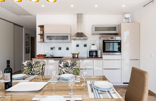 Pula House | Brand new house with swimming pool, two sleeping rooms, up to 6 people.
