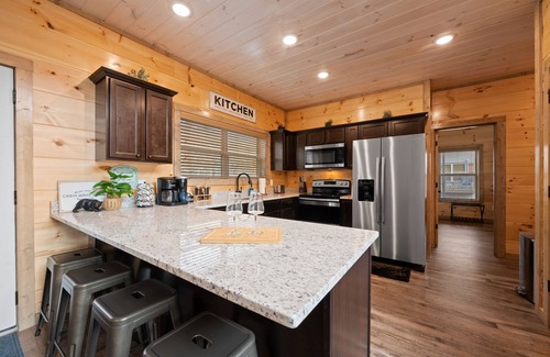 Sevierville Cabin | Brand New! Indoor Pool|11 min to Pkwy|Hot Tub|View