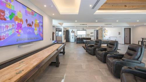 La Choya House | Brand New, Islas del Mar, Palacio de Sriracha by Kivoya