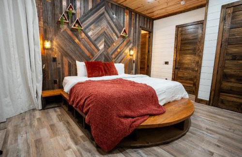Pickens House | Brand New Luxury Mountain Retreat Awaits You!