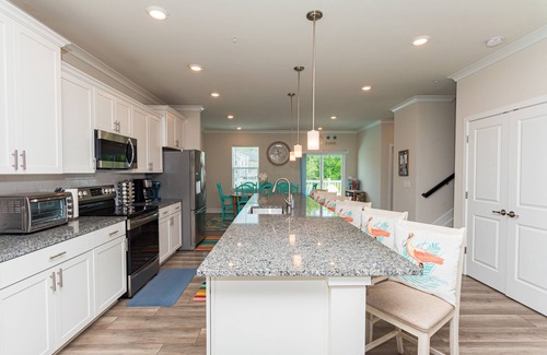 Ocean City House | BRAND NEW luxury townhome 5BR, 4.5 BA, roof top deck, 1.8 miles from the beach
