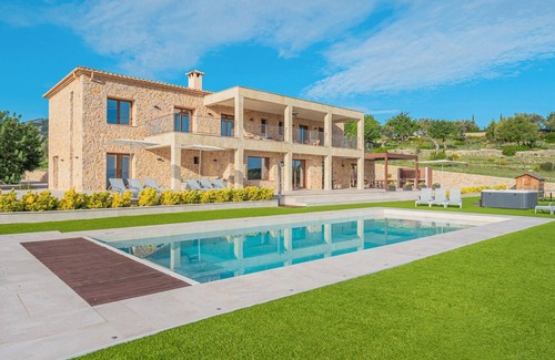 Pollensa Villa | Brand new luxury villa with 7 bedrooms, private pool and stunning sea views