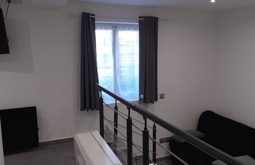 Kable Apartment | brand-new mezzanine studio