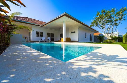Hua Hin Villa | Brand-New Modern 3-Bedroom Villa - MB20