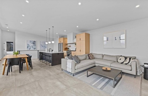 Stowe House | BRAND NEW! Modern Design w/Mountain Views&Fire Pit