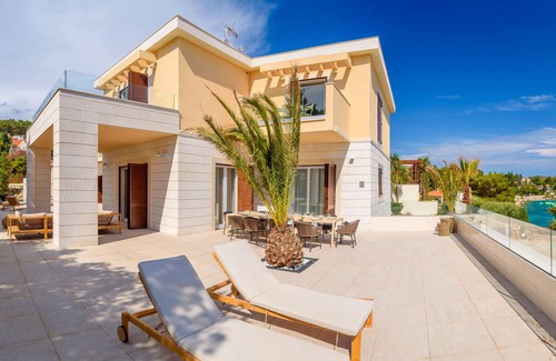 Hvar House | Brand New Modern Designed Luxurious Vlla Close to the Sea/Beach and City of Hvar