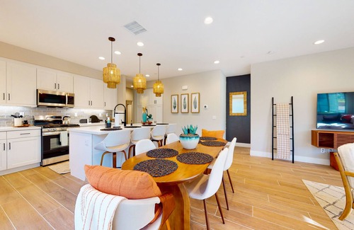 La Quinta House | Brand new mountain view home with pool, hot tub, & kitchen - center of PGA West