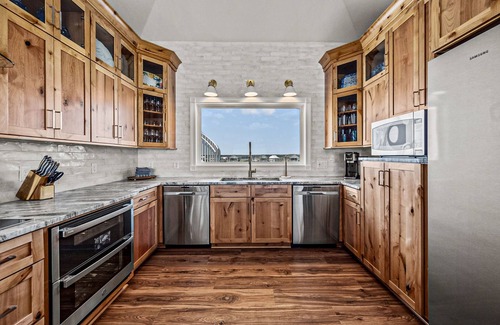 Surf City House | Brand-new oceanfront home with private pool, hot tub & four-story deck