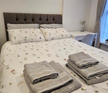 Eastleigh Apartment | Brand New Private Annex Guest Suite